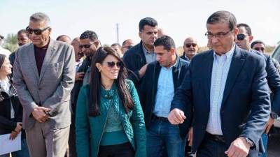 وزيرا «التخطيط والتنمية الاقتصادية والتعاون الدولي» و«الزراعة واستصلاح الأراضي» ومحافظ أسوان والمدير القُطري للإيفاد يتفقدون أعمال المصرف الزراعي بقريتي الأشراف والسماحة بمنطقة وادي الصعايدة