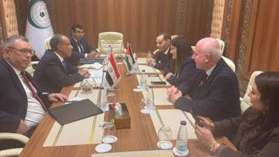 وزير الخارجية يلتقي بنظيرته الفلسطينية