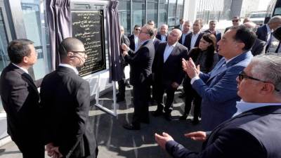 رئيس الوزراء يفتتح مجمع مصانع "إيليت سولار" لتكنولوجيا الطاقة الشمسية بالمنطقة الصناعية بالسخنة باستثمارات تبلغ 116 مليون دولار