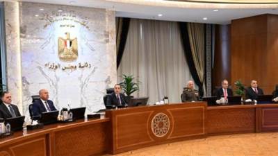 مدبولى يهنئ رئيس مجلس النواب بمناسبة بدء أعمال دور الانعقاد العادى الأول