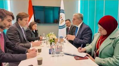 وزير البترول يبحث مع البنك الدولي تعزيز التعاون في قطاع التعدين