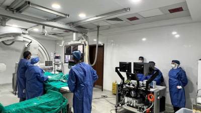 هيئة الرعاية الصحية تعلن نجاح إجراء تدخل طبي دقيق ومتقدم بتقتية “كيّ العقد العصبية – Cardio Neuroablation”