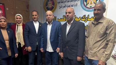 جمارك مطار الاقصر الدولى تضبط محاولة تهريب عدد من زجاجات المشروبات الكحولية (الخمور)