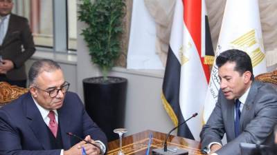 وزير الشباب والرياضة يجتمع بمجلس إدارة الاتحاد المصري لكرة السلة لمتابعة خطط التطوير وزيادة الانتشار