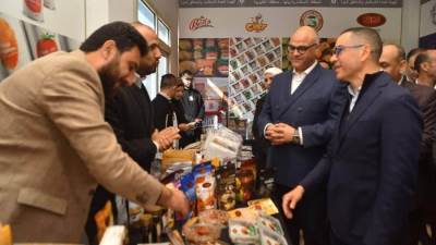 وزير الاستثمار يؤكد التوسع في المناطق الاستثمارية وتسريع التراخيص خلال لقائه مستثمري منطقة بنها