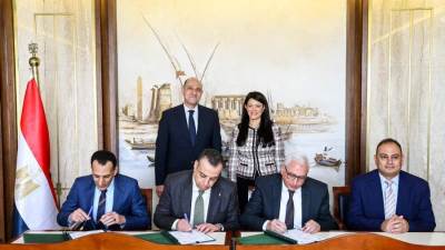 "المشاط" تشهد توقيع تعاون مع وزارة الداخلية لتسلم (10) مراكز تكنولوجية متنقلة لاستخراج صحيفة الحالة الجنائية إلكترونيًا