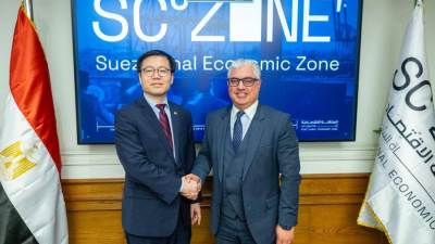 رئيس اقتصادية قناة السويس يلتقي وزير التجارة والصناعة والطاقة بكوريا الجنوبية لبحث التعاون