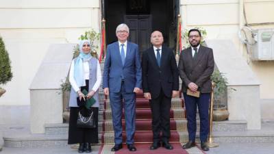 محافظ القاهرة يبحث مع سفير بيرو سبل تعزيز التعاون فى مجالات الثقافة والتراث والسياحة والتعليم