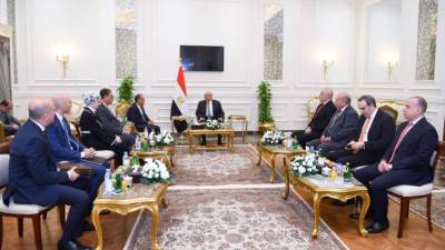 وزير الخارجية يلتقي رئيس مجلس النواب