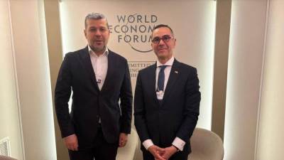 وزير الاستثمار يلتقي الرئيس التنفيذي لشركة أكوا باور (ACWA Power) لبحث التعاون