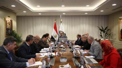 وزير قطاع الأعمال يتابع تقدم معدلات الإنجاز لمشروعات شركات المقاولات التابعة ضمن مبادرة "حياة كريمة"