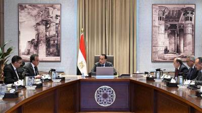 رئيس الوزراء يُتابع موقف توافر الأدوية والمستلزمات الطبية وسداد مُستحقات شركات الدواء