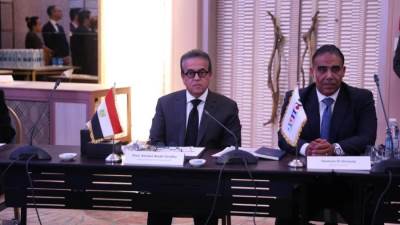 وزير الصحة يشارك في جلسة نقاشية حول الاستثمار المستدام في رعاية سرطان الثدي