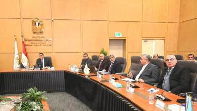 وزير الإسكان يعقد اجتماعاً لمتابعة الموقف التنفيذي لمشروع "حدائق تلال الفسطاط"