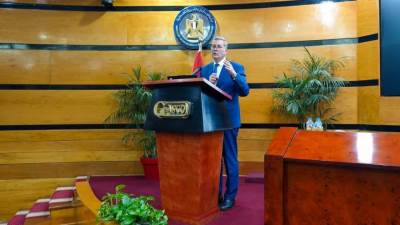 وزير البترول يستعرض خطط زيادة الإنتاج المحلي وتأمين احتياجات الغاز في صيف 2026