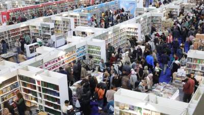 نصف مليون زائر تقريبًا خلال اليوم الثالث من فتح أبواب معرض القاهرة الدولي للكتاب للجمهور