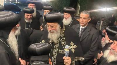 البابا تواضروس يعود إلى القاهرة بعد إجراء جراحة ناجحة في النمسا