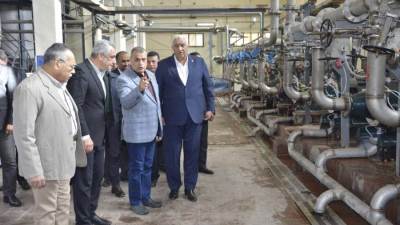  وزير الدولة للإنتاج الحربي يتابع سير العملية الإنتاجية بشركة أبو زعبل للكيماويات المتخصصة (مصنع 18 الحربي)