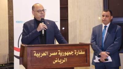 وزير العمل يعقد لقاءً موسعًا مع ممثلي الموارد البشرية بالشركات السعودية والجالية المصرية