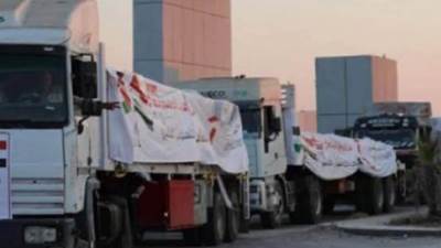 قافلة "زاد العزة" الـ 125 تدخل إلى الفلسطينيين في قطاع غزة