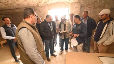 الأمين العام للمجلس الأعلى للآثار يتفقد عدداً من المشروعات الأثرية بالأقصر