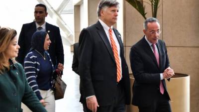 نائب وزير الخارجية الأمريكي ونائب وزير خارجية جمهورية طاجيكستان يزوران المتحف المصري الكبير