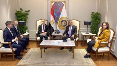 وزير الصناعة والنقل يبحث مع شركة سين كارز البلغارية خطة الشركة لتصنيع السيارات الكهربائية بالشراكة مع إحدى الشركات أو الكيانات الصناعية في مصر 