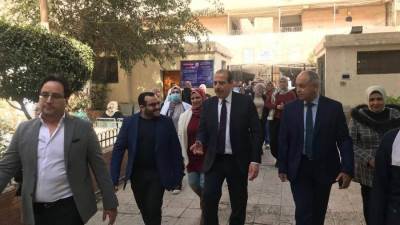 نائب وزير الصحة يتفقد مستشفى التحرير العام بالجيزة ويضع خطة عاجلة لانتظام عيادات التأمين الصحي
