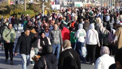 معرض القاهرة الدولى للكتاب يتخطى 4.5 مليون زائر خلال 9 أيام منذ افتتاحه