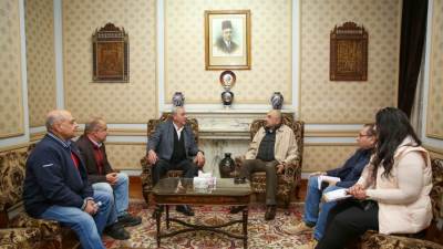 وزير قطاع الأعمال العام يستهل زيارته لشركة مصر للغزل والنسيج بالمحلة الكبرى بلقاء محافظ الغربية