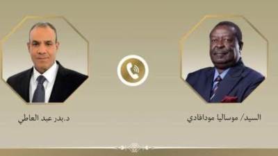 وزير الخارجية يؤكد لنظيره الكيني عمق العلاقات بين البلدين