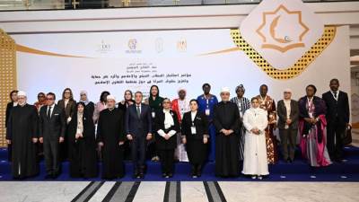 مدبولي يتفقد معرضي "قومي المرأة" والأزهر الشريف على هامش مؤتمر "استثمار الخطاب الديني والإعلامي في دول التعاون الإسلامي"