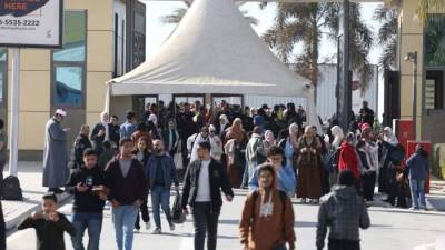 معرض القاهرة الدولي للكتاب يستقبل نحو 5.5 مليون زائر منذ فتح أبوابه للجمهور