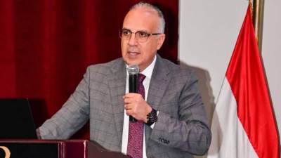 وزير الموارد المائية يلتقي الشباب في حوار مفتوح حول قضايا التنمية المستدامة