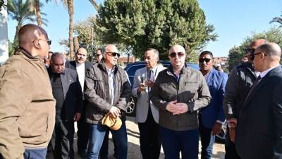 سويلم يقوم بزيارة بني سويف ويتفقد حالة المنظومة المائية بمراكز حياة كريمة 