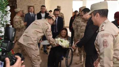 "القومي للأشخاص ذوي الإعاقة" و"الدفاع الشعبي والعسكري" يفتتحان أول معرض للمشغولات والمنتجات اليدوية