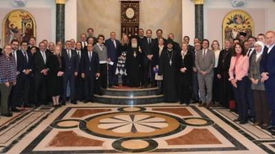 بطريرك القدس للروم الأرثوذكس يحذر من تصاعد اعتداءات المستوطنين بالضفة