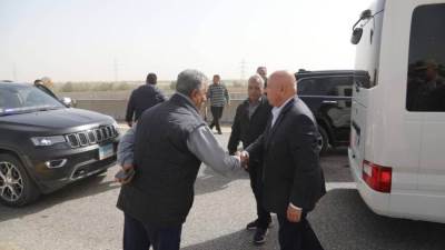 وزير الصناعة والنقل يتفقد مواقع العمل بمشروع تطوير ورفع كفاءة الطريق الدائري الإقليمي
