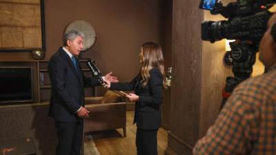 وزير السياحة يعقد مجموعة من اللقاءات الإعلامية خلال مشاركته بالمعرض السياحي الدولي EMITT بتركيا