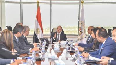 عقب حلف اليمين الدستورية.. وزير الاستثمار والتجارة الخارجية يحدد الأولويات ويصدر تكليفات عاجلة لقيادات الوزارة والهيئات التابعة