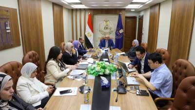 هيئة الدواء المصرية تبحث مع شركة إيرث كوربوريشن اليابانية آليات التعاون لتعزيز الاستثمار وتوطين الصناعة