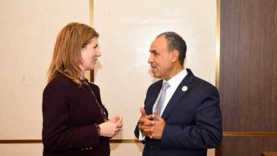 وزير الخارجية يلتقي وزيرة الدولة البريطانية للتنمية الدولية والشئون الأفريقية لبحث التعاون