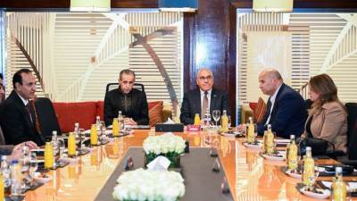 رئيس الهيئة العربية للتصنيع يتفقد باكورة إنتاج الشركة العربية السويسرية للمصاعد بمدينتي