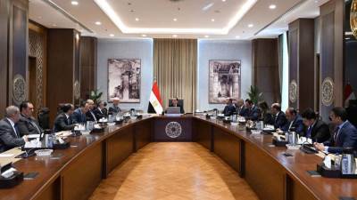 رئيس الوزراء يستعرض التقديرات الأولية لمشروع موازنة العام المالي 2026-2027