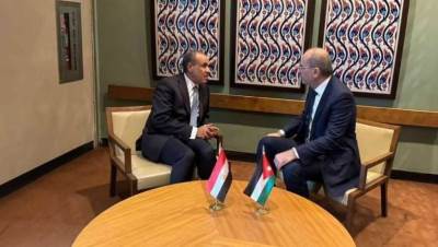 وزير الخارجية يلتقي نظيره الأردني في نيويورك