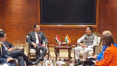 وزير الاتصالات يلتقي مع وزير الدولة الهندي للتجارة والصناعة لتعزيز التعاون في مجال الذكاء الاصطناعي