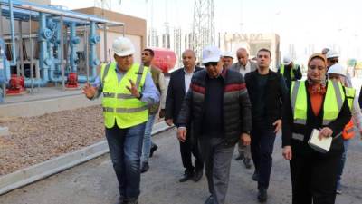 محمود عصمت يتفقد محطة الربط الكهربائي المصري السعودي العملاقة جهد 500 كيلو فولت تيار مستمر بمدينة بدر