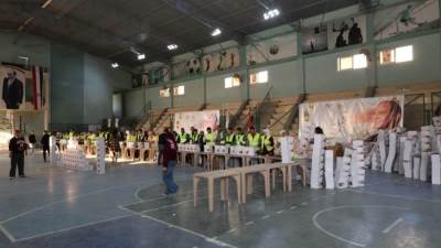 محافظ الجيزة يشارك في تعبئة 10 آلاف كرتونة مواد غذائية لدعم القرى الأكثر احتياجًا بـ10 محافظات