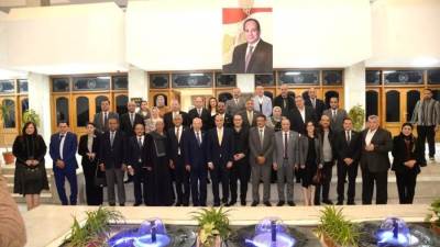 محافظ أسيوط يبحث مع عدد من أعضاء مجلسي النواب والشيوخ  آليات تعزيز التنسيق بين الجهاز التنفيذي والهيئات البرلمانية