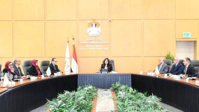 وزيرة الإسكان تتابع مستجدات ملفات تقنين الأوضاع بالأراضي المضافة لعدد من المدن الجديدة